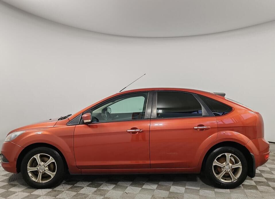 Ford Focus, II Рестайлинг 1.6 MT (115 л.с.)