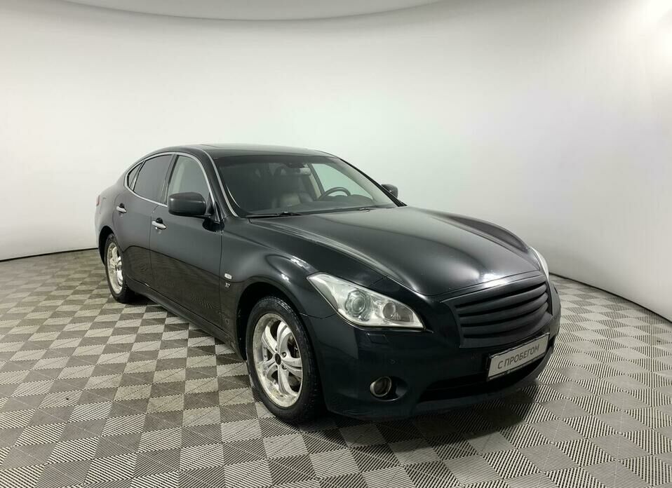 Infiniti Q70 3.7 AT (333 л.с.) 4WD