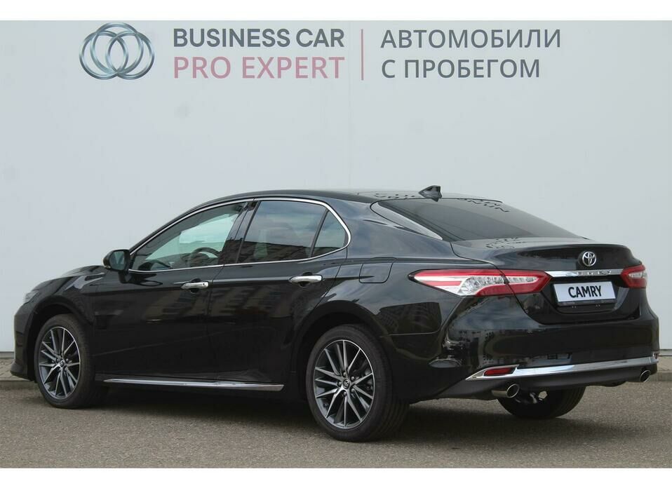 Toyota Camry 2.5 AT (209 л.с.)