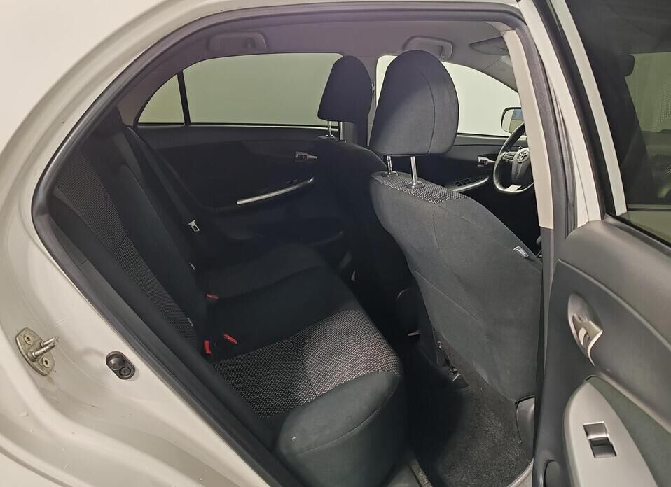 Toyota Corolla, X (E140, E150) Рестайлинг 1.6 AT (124 л.с.)