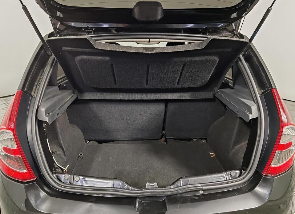 Renault Sandero, I 1.6 AT (103 л.с.)