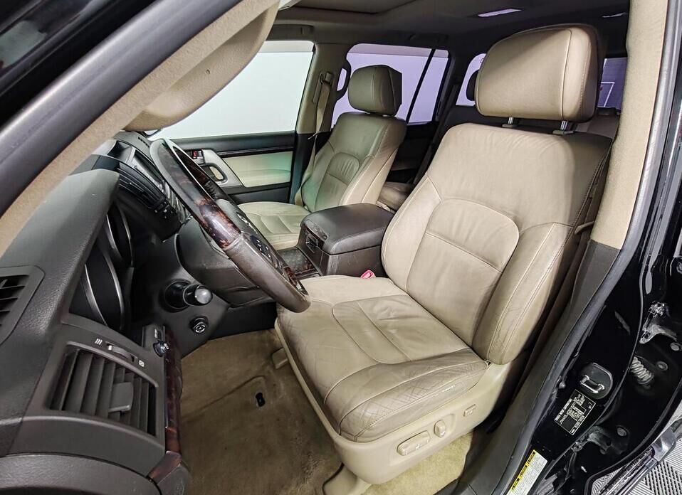 Toyota Land Cruiser, 200 Series 4.5d AT (235 л.с.) 4WD