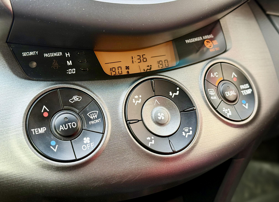 Toyota RAV4, IV (CA40) 2.0 CVT (146 л.с.) 4WD