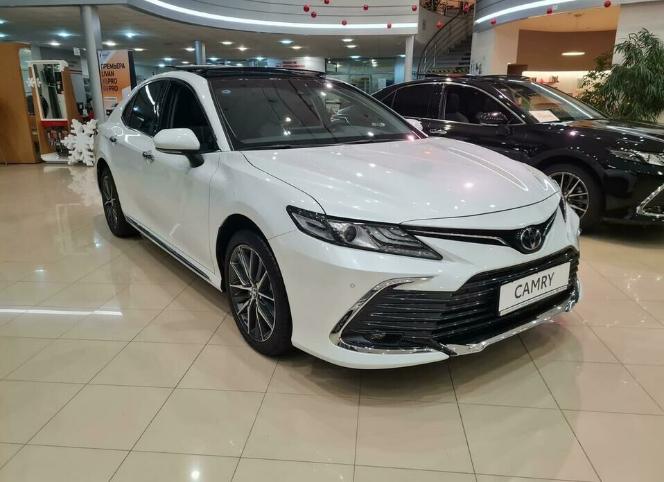 Toyota Camry 2.5 AT (209 л.с.)