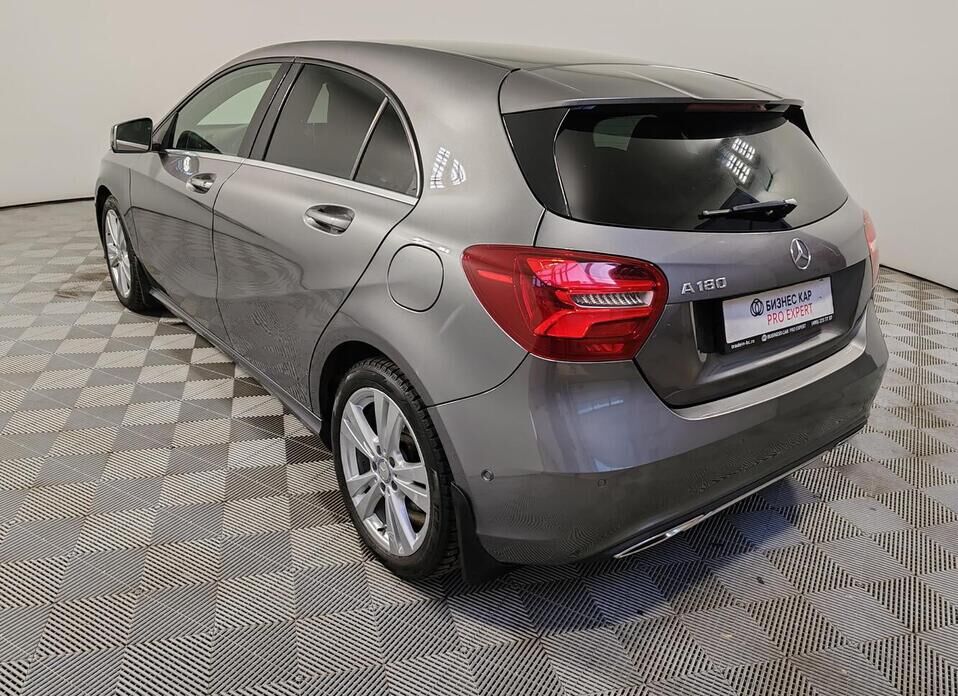 Mercedes-Benz A-Класс, III (W176) Рестайлинг 180 1.6 AMT (122 л.с.)