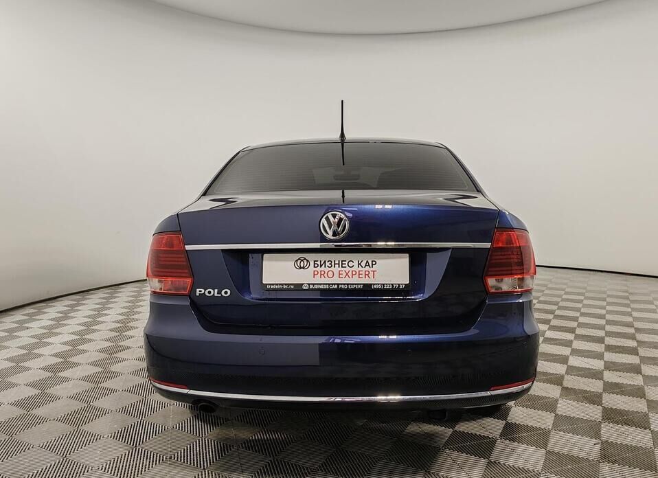 Volkswagen Polo 1.6 AT (110 л.с.)
