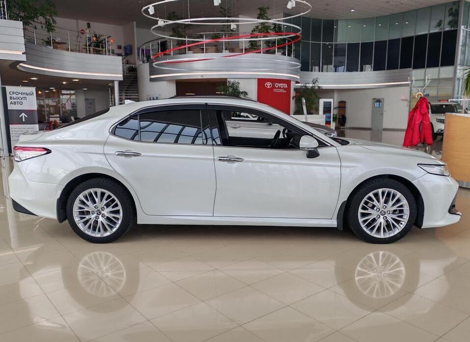 Toyota Camry, VIII (XV70) 2.5 AT (181 л.с.)