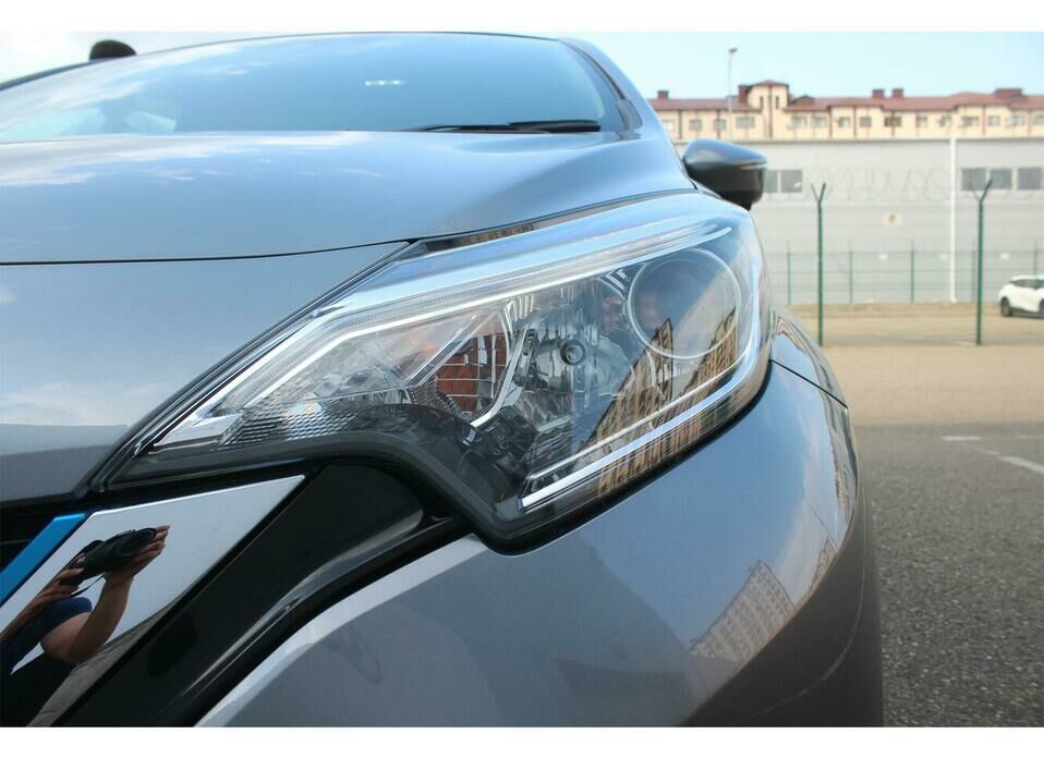 Nissan Note 1.2 CVT (98 л.с.)