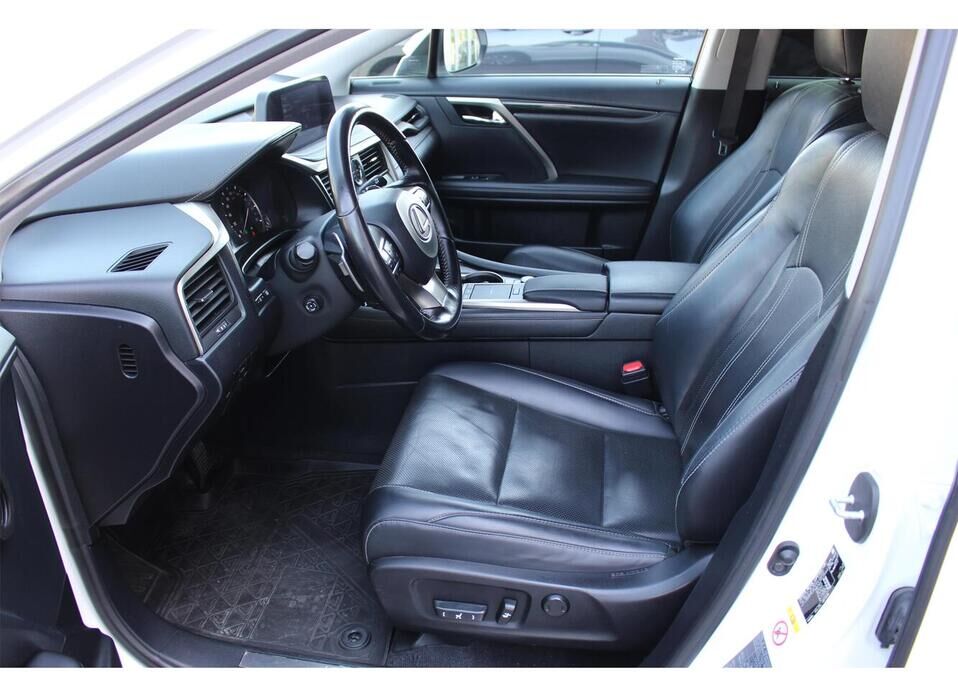 Lexus RX, IV Рестайлинг 300 2.0 AT (238 л.с.) 4WD