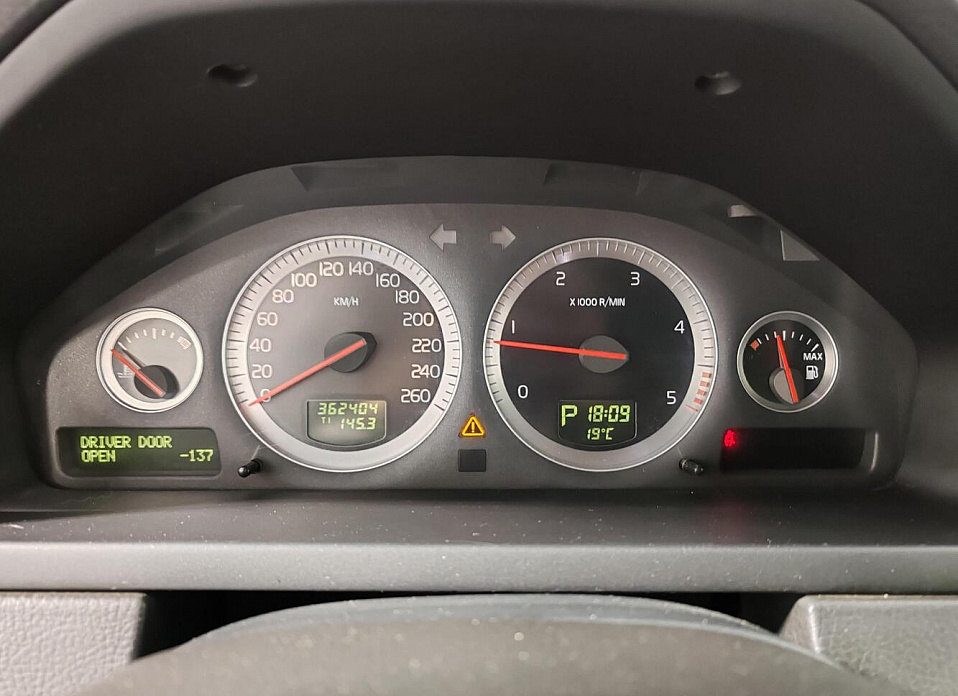 Volvo XC90, I Рестайлинг 2.4d AT (185 л.с.) 4WD