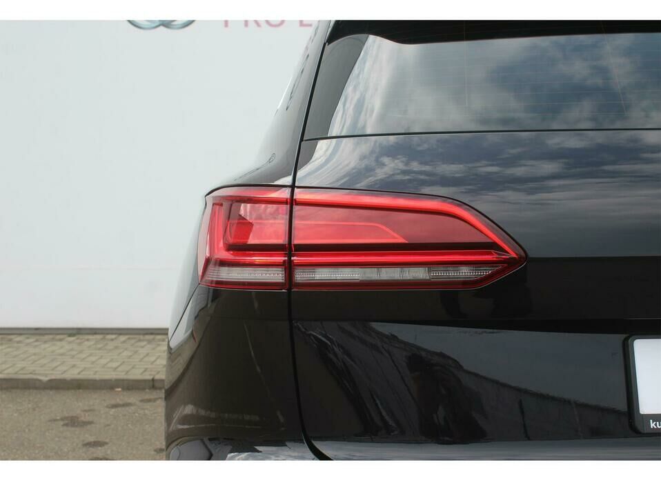 Volkswagen Touareg 3.0d AT (249 л.с.) 4WD