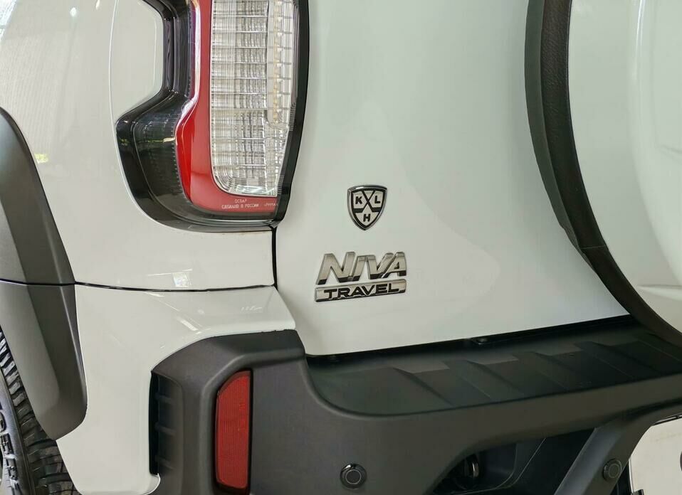 LADA (ВАЗ) Niva 1.7 MT (80 л.с.) 4WD