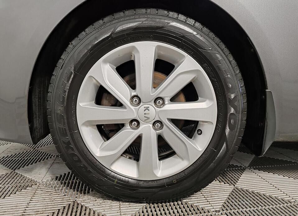 Kia Rio 1.6 MT (123 л.с.)