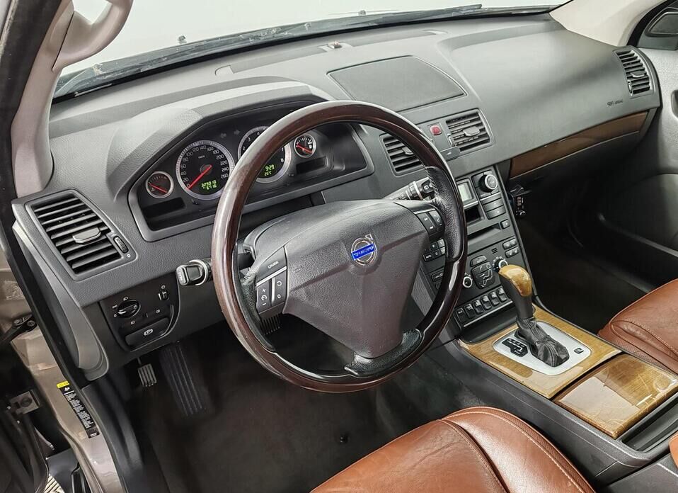 Volvo XC90, I Рестайлинг 3.2 AT (238 л.с.) 4WD