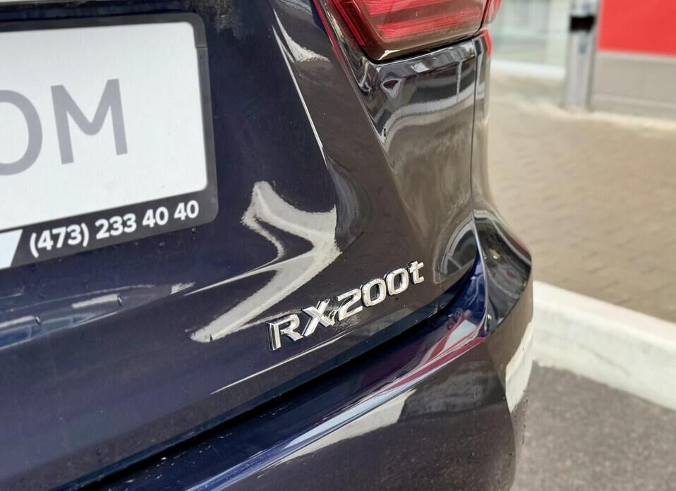 Lexus RX, IV 200t 2.0 AT (238 л.с.)