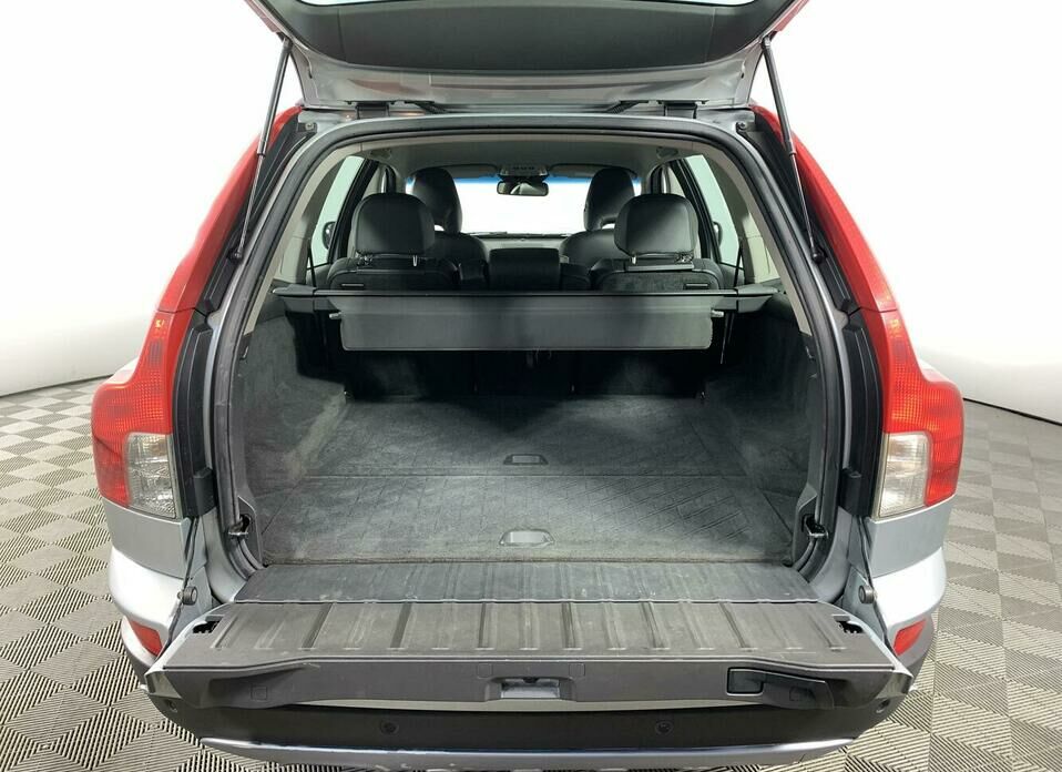 Volvo XC90 2.5 AT (210 л.с.) 4WD