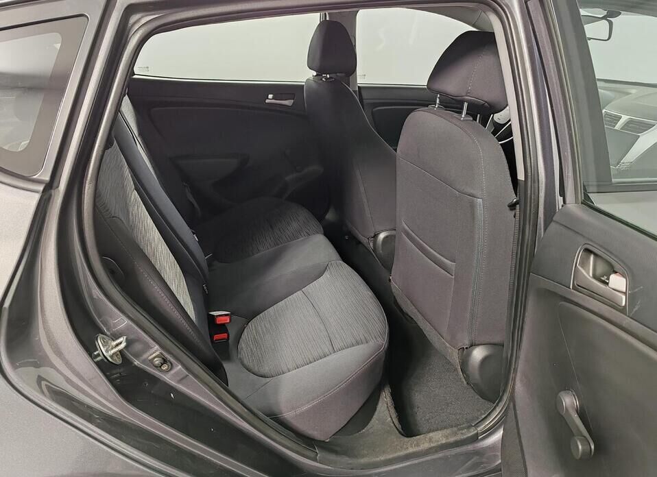Hyundai Solaris 1.4 AT (107 л.с.)