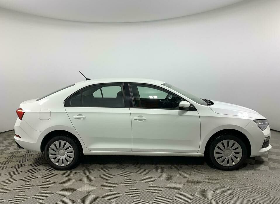 Skoda Rapid 1.6 MT (90 л.с.)