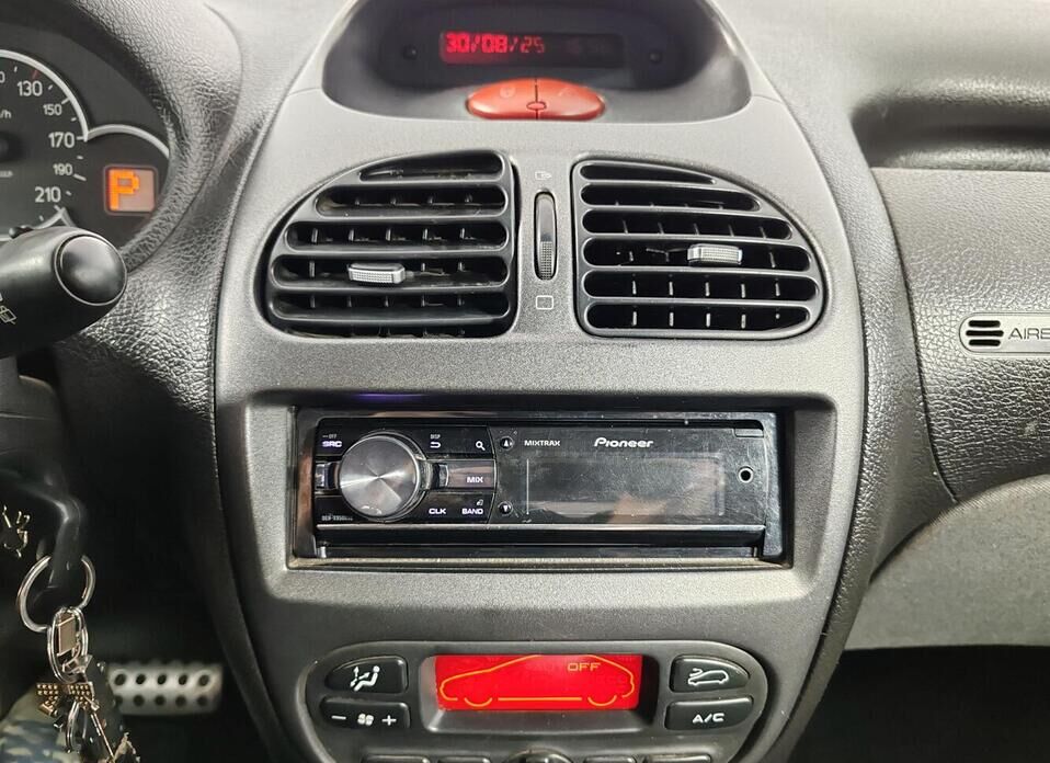 Peugeot 206 1.4 AT (75 л.с.)