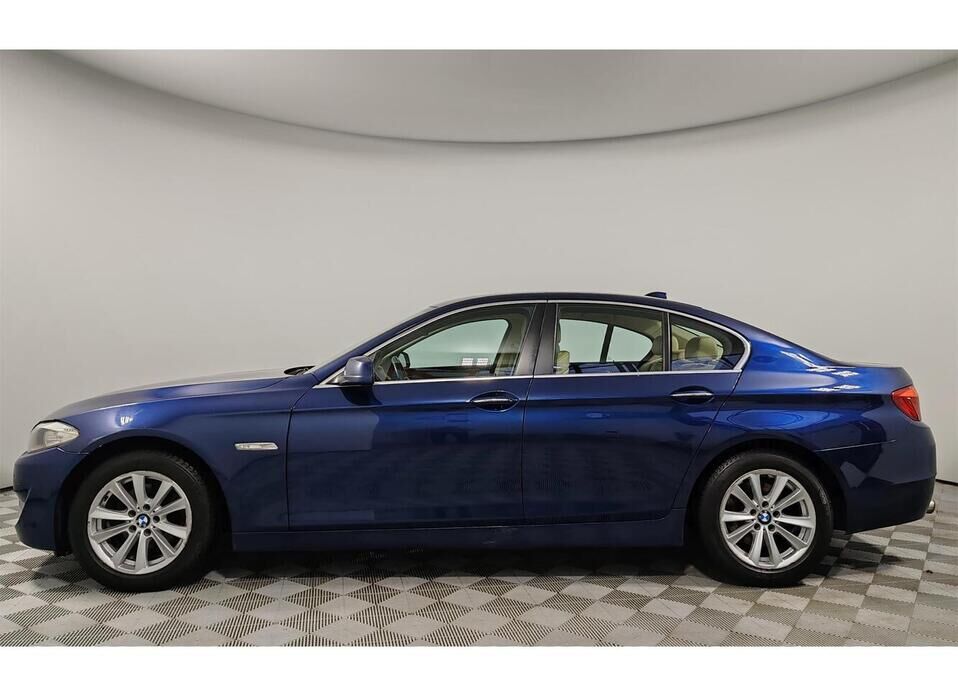 BMW 5 серии, VI (F10/F11/F07) 528i 2.0 AT (245 л.с.)