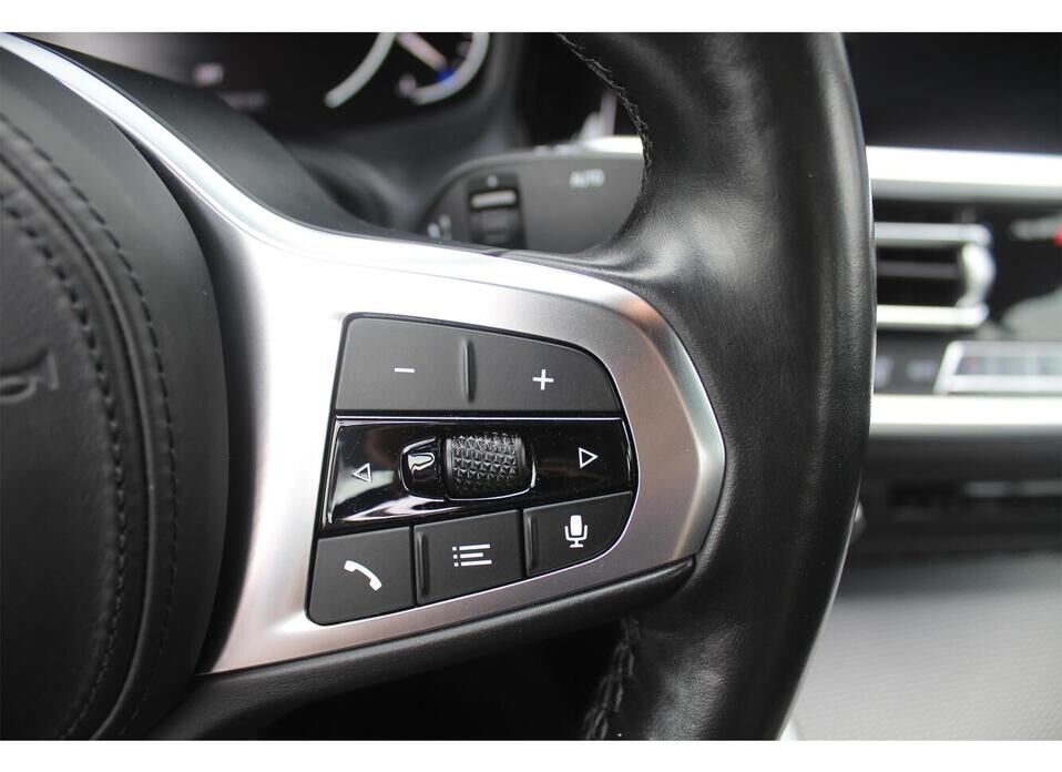 BMW 3 серии, VII (G2x) 320i xDrive 2.0 AT (184 л.с.) 4WD