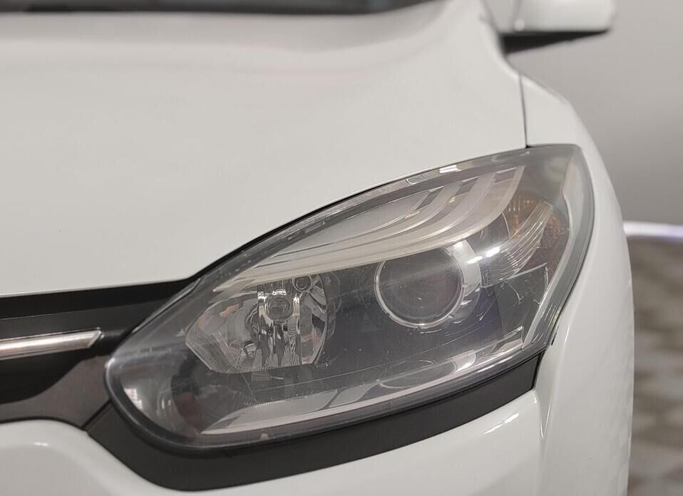 Renault Megane 1.6 CVT (114 л.с.)