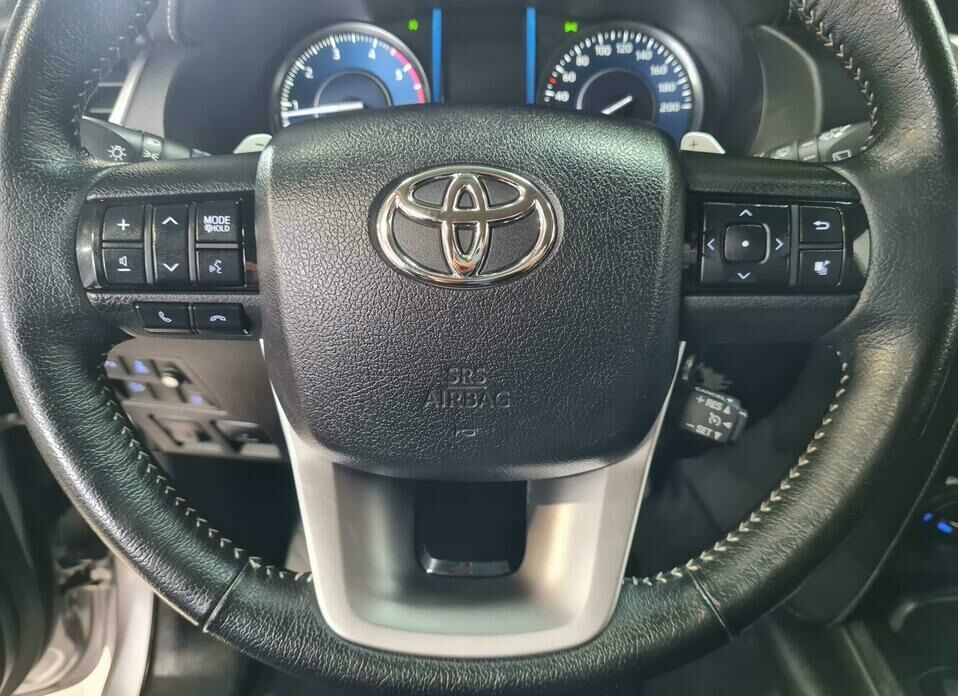 Toyota Fortuner 2.8d AT (200 л.с.) 4WD