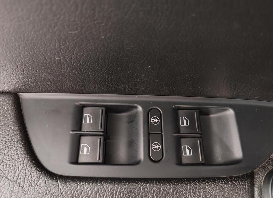Volkswagen Touareg 3.6 AT (249 л.с.) 4WD