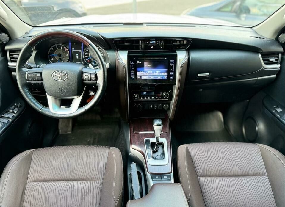 Toyota Fortuner 2.8d AT (177 л.с.) 4WD