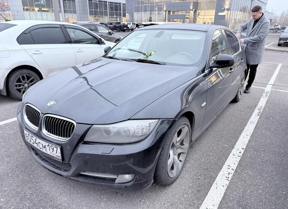 BMW 3 серии, V (E90/E91/E92/E93) Рестайлинг 320i 2.0 AT (156 л.с.)