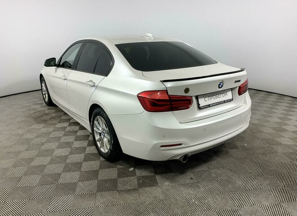 BMW 3 серии 318i 1.5 AT (136 л.с.)