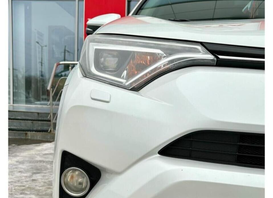 Toyota RAV4, IV (XA40) Рестайлинг 2.5 AT (180 л.с.) 4WD