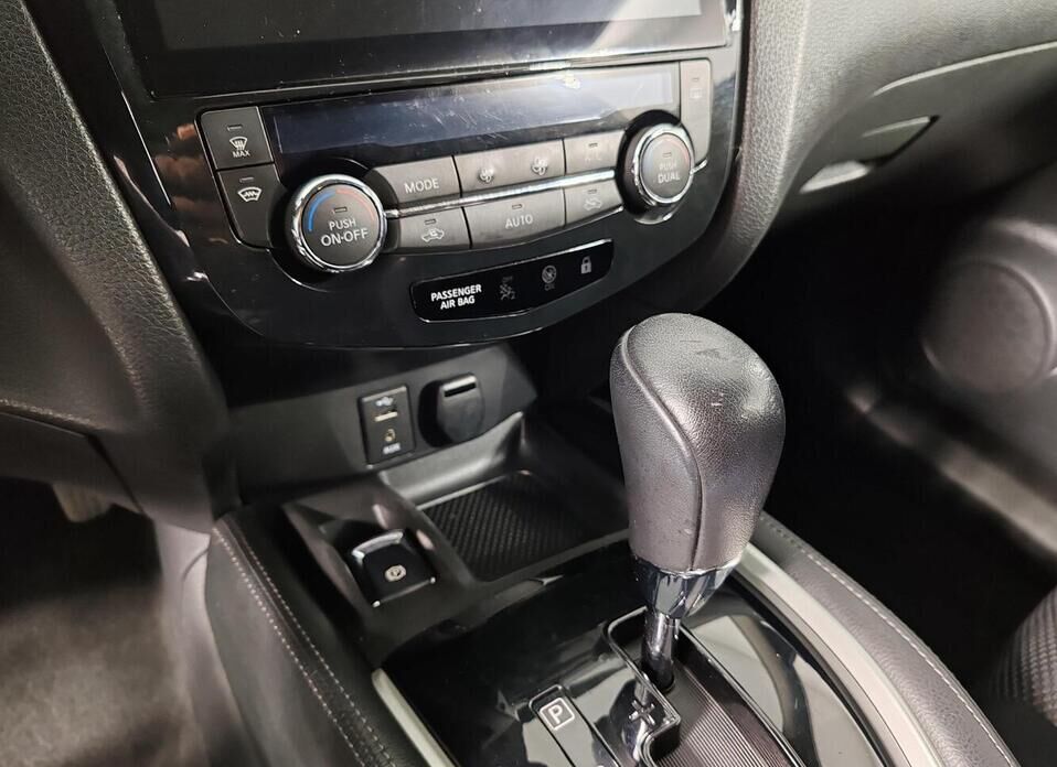 Nissan Qashqai, II 2.0 CVT (144 л.с.) 4WD