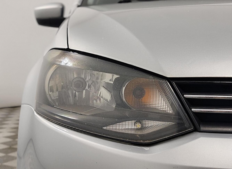 Volkswagen Polo, V 1.6 AT (105 л.с.)