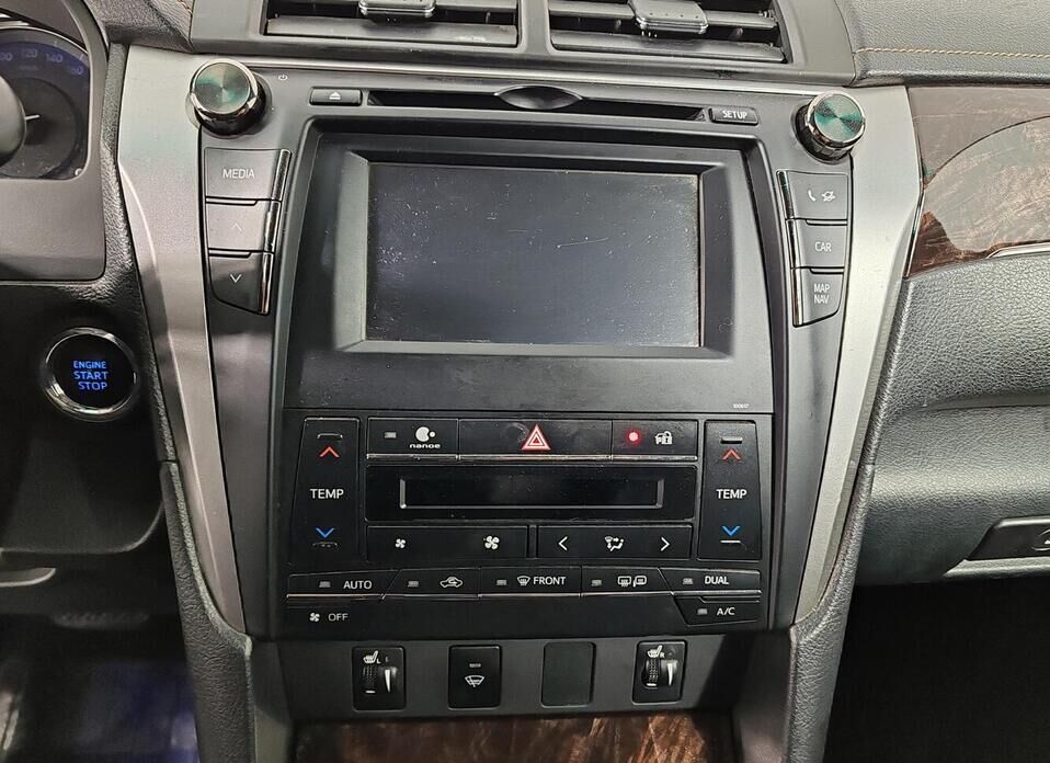 Toyota Camry, VII (XV50) Рестайлинг 2.5 AT (181 л.с.)