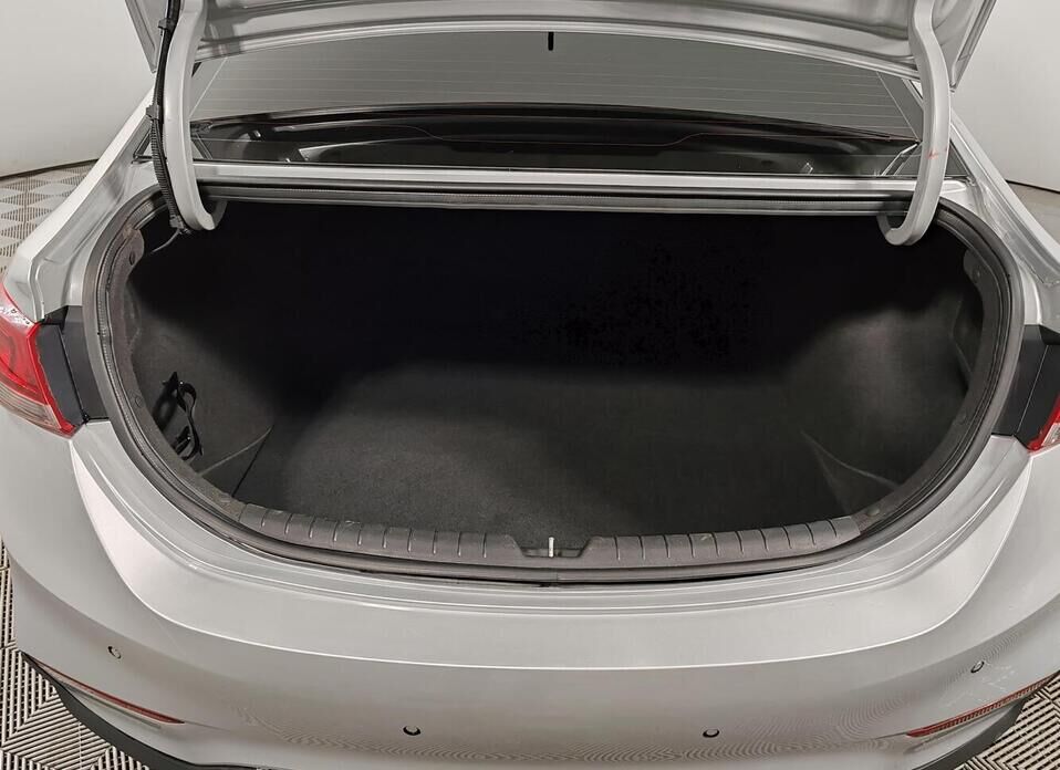 Hyundai Solaris, II 1.6 AT (123 л.с.)