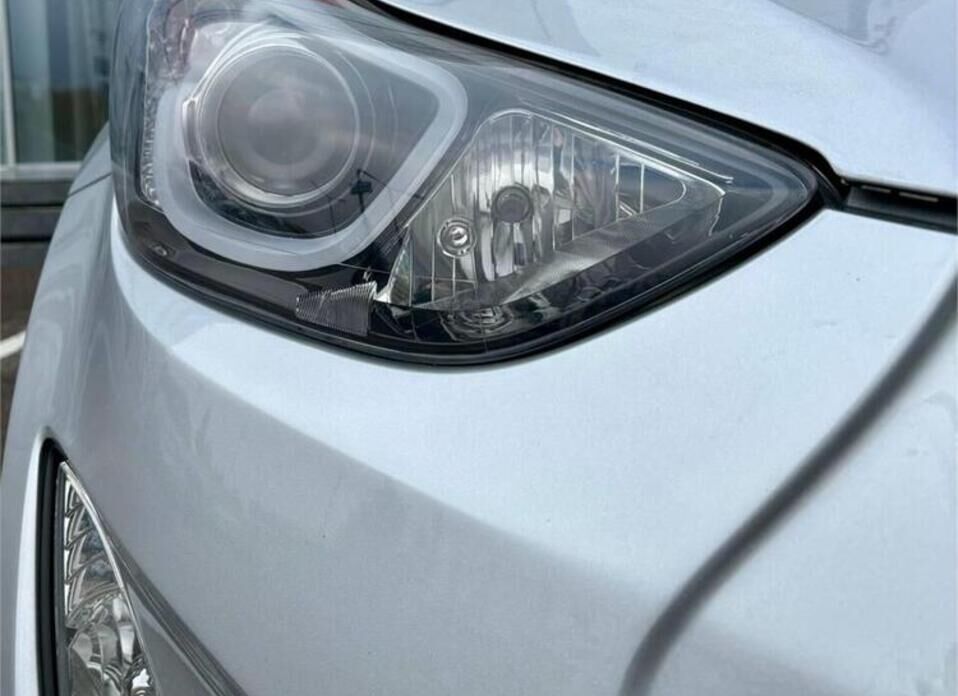 Hyundai Elantra, V (MD) Рестайлинг 1.8 AT (150 л.с.)