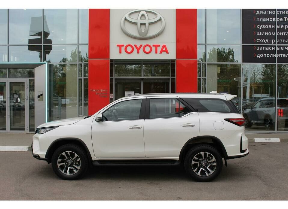 Toyota Fortuner 2.8d AT (200 л.с.) 4WD