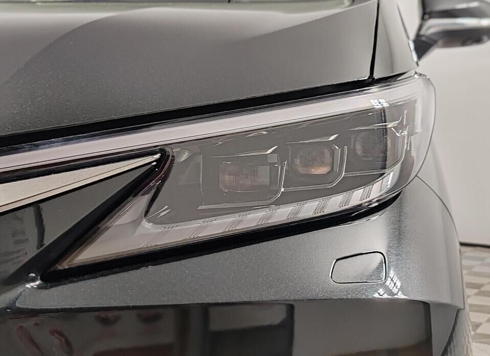 Lexus LM, II 350h 2.5hyb CVT (190 л.с.) 4WD