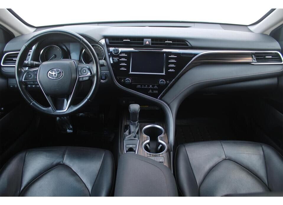 Toyota Camry, VIII (XV70) 2.5 AT (181 л.с.)