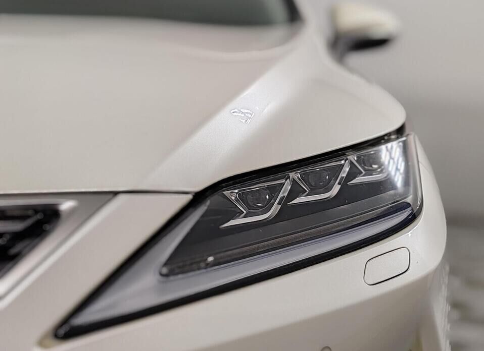 Lexus RX, IV Рестайлинг 300 2.0 AT (238 л.с.) 4WD