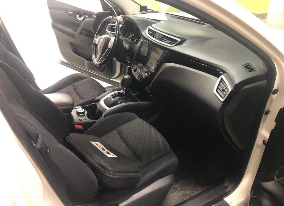 Nissan Qashqai, II 2.0 CVT (144 л.с.) 4WD