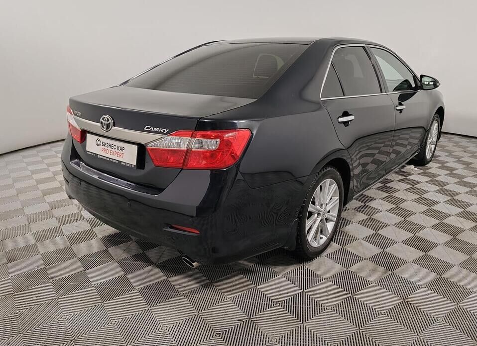 Toyota Camry, VII (XV50) 2.5 AT (181 л.с.)