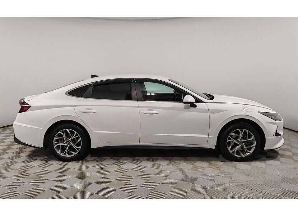 Hyundai Sonata 2.0 AT (150 л.с.)