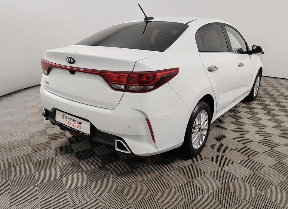 Kia Rio 1.6 AT (123 л.с.)