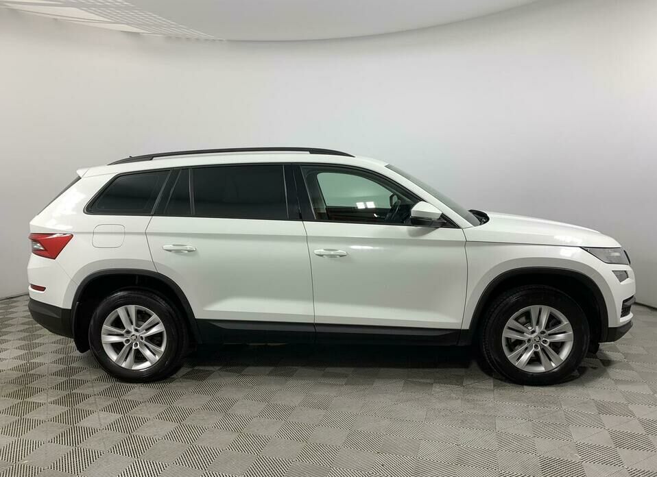 Skoda Kodiaq 2.0 AMT (180 л.с.) 4WD