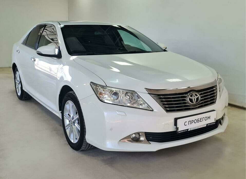 Toyota Camry 2.5 AT (181 л.с.)