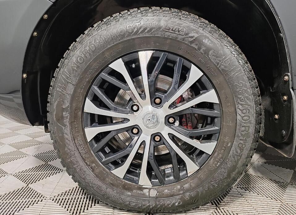 Toyota Land Cruiser, 200 Series Рестайлинг 1 4.5d AT (235 л.с.) 4WD