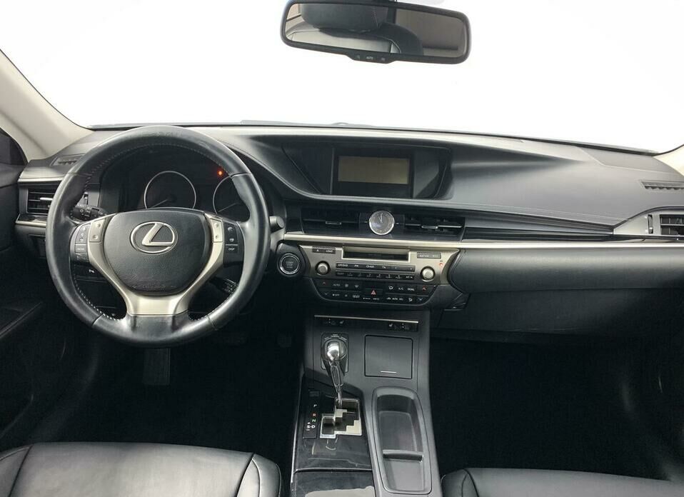 Lexus ES 250 2.5 AT (184 л.с.)