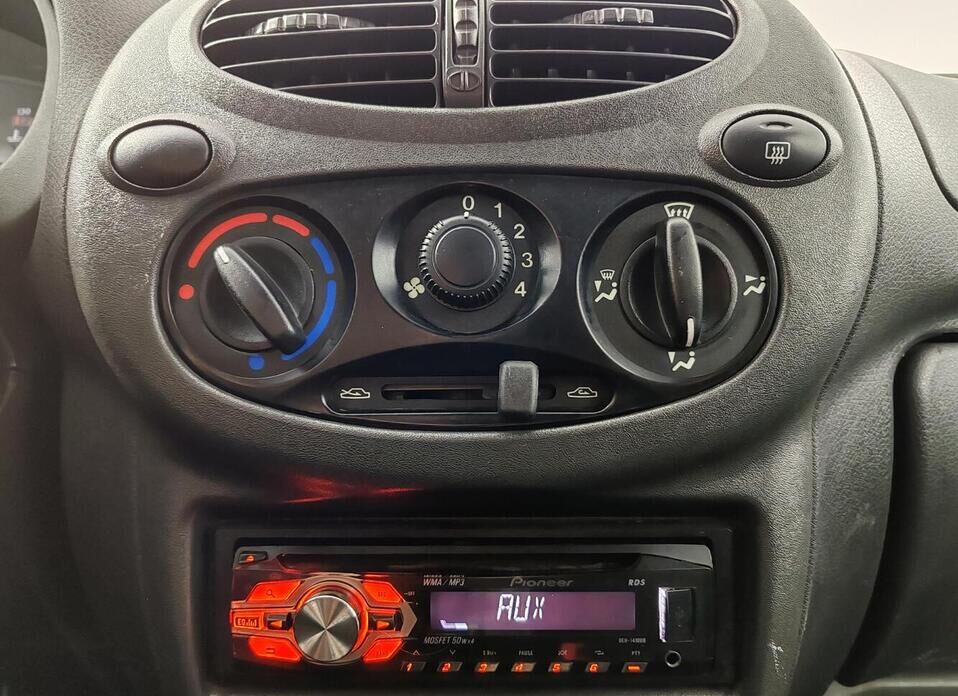 LADA (ВАЗ) Kalina, I 1.6 MT (84 л.с.)